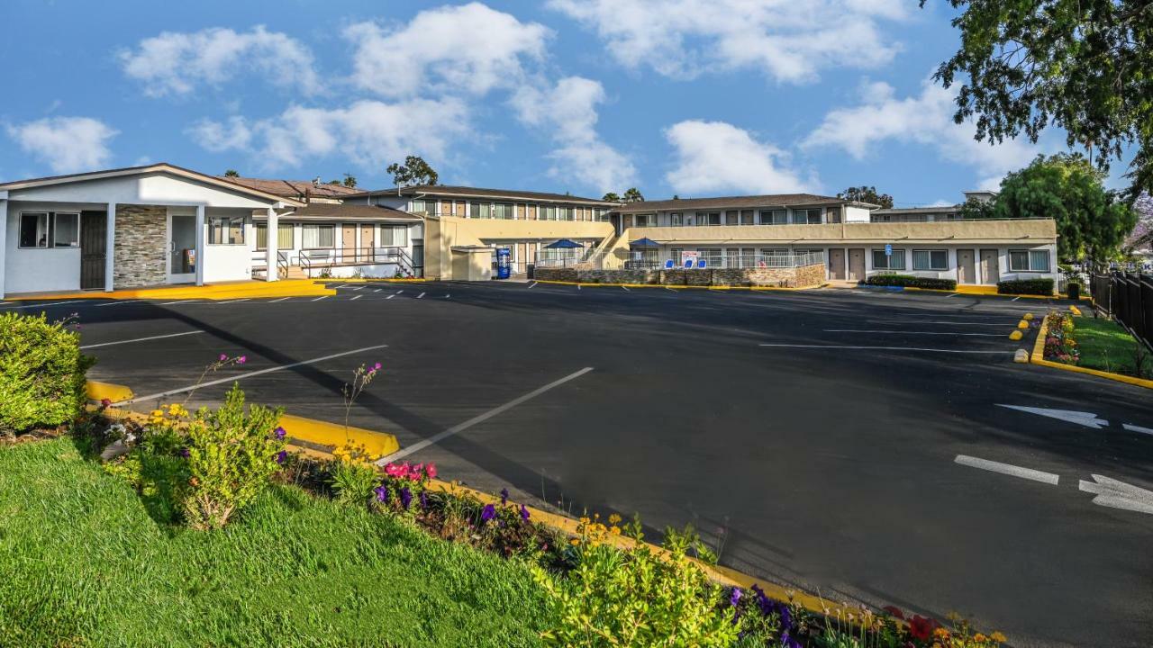 Sea Rock Inn - Лонг Бийч Екстериор снимка