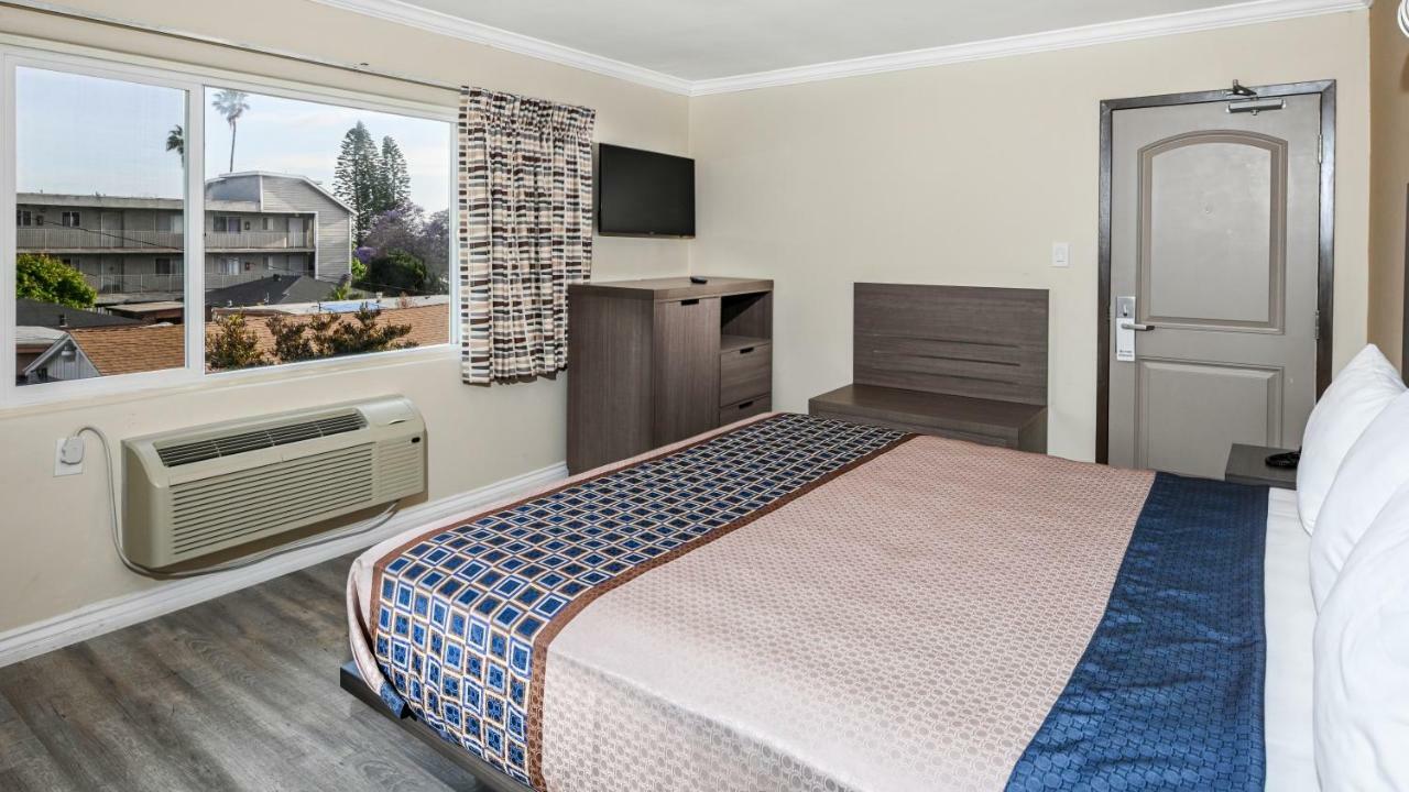 Sea Rock Inn - Лонг Бийч Екстериор снимка
